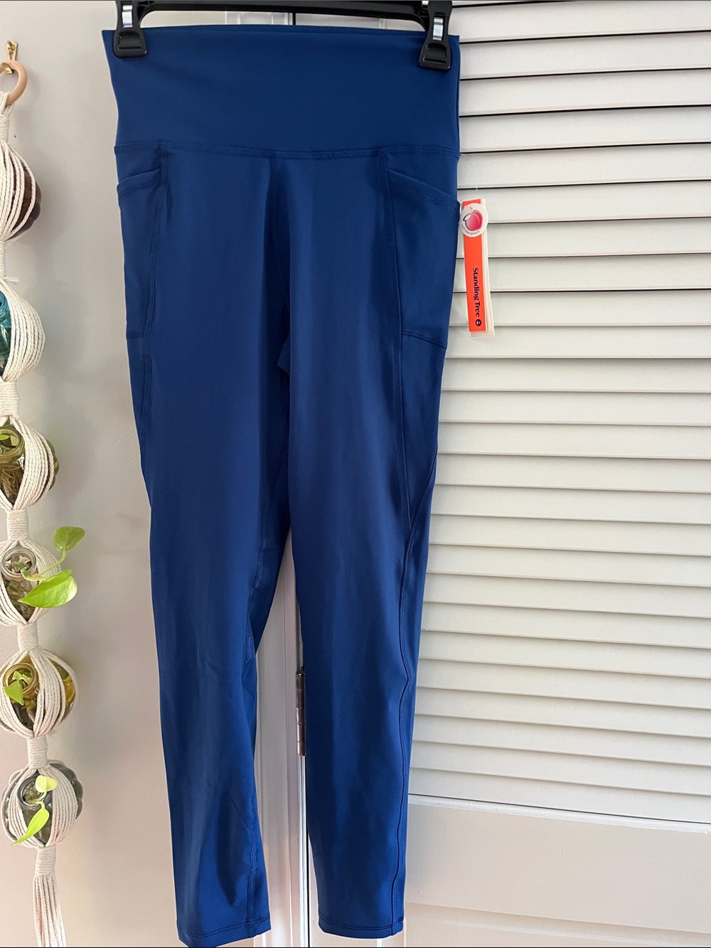 High-Waist Performance Leggings in Deep Blue